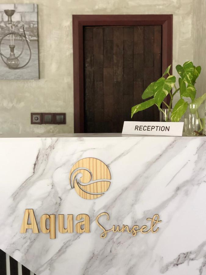 Aqua Sunset Hotel Gulhi Bagian luar foto
